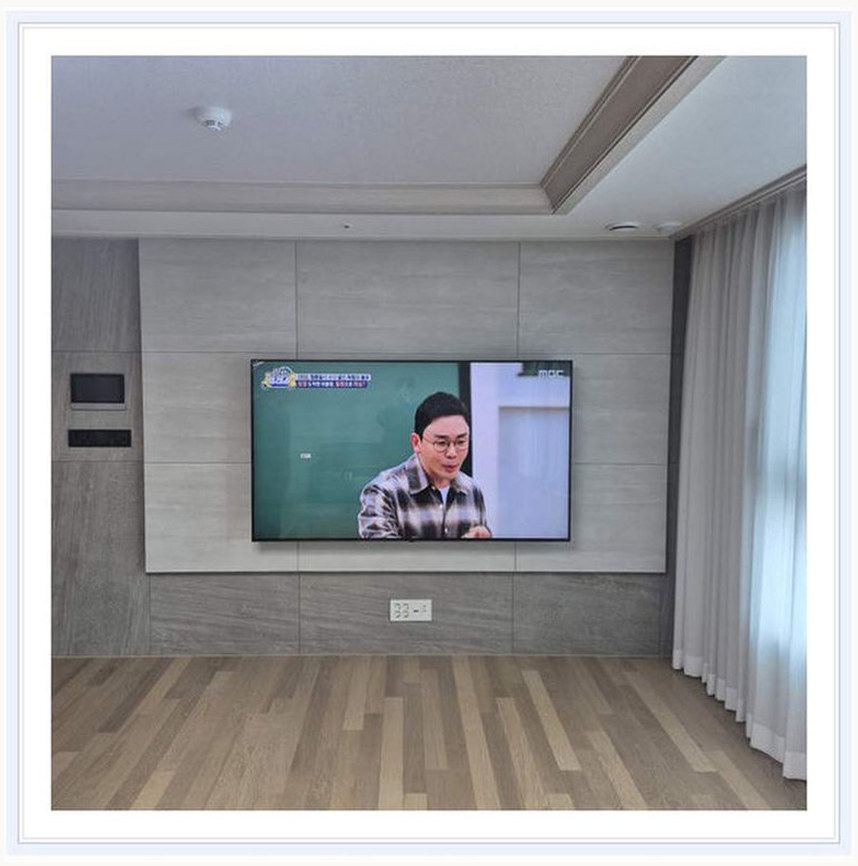벽걸이TV 시공 참고 사진 18번째 지역 동작구 86인치 65인치 한 대를 다른 방으로 옮긴다면 3