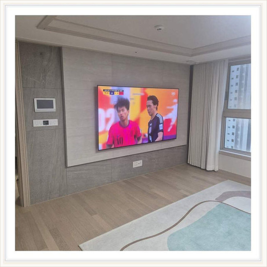 벽걸이TV 시공 참고 사진 19번째 지역 관악구 83인치 83인치로 키웠을 때의 사운드바 3