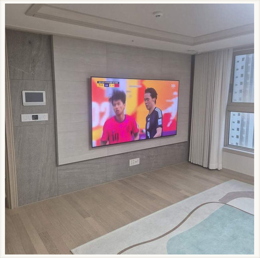 벽걸이TV 시공 참고 사진 33번째 지역 안양 100인치 100인치의 화면 중심을 다시 잡기 3