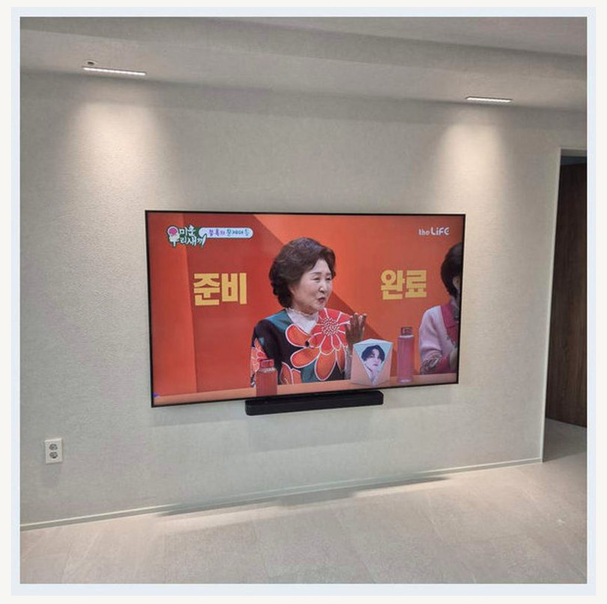 벽걸이TV 시공 참고 사진 34번째 지역 구리 77인치 100인치 TV가 창문을 가리는가 1